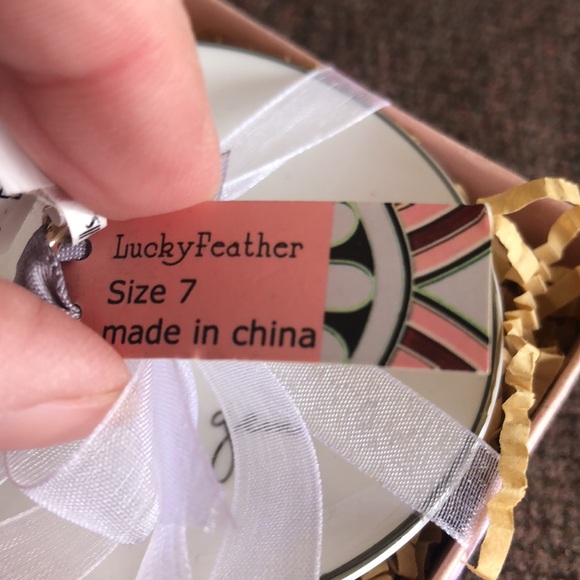 New Sterling Silver plated Zinc Ring in a gift box with a small plate! - Picture 9 of 11